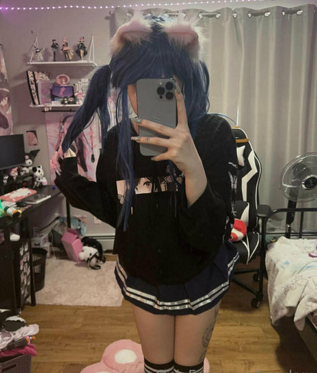 オイルを塗った黒檀のOnlyFans セクシーxxx 写真