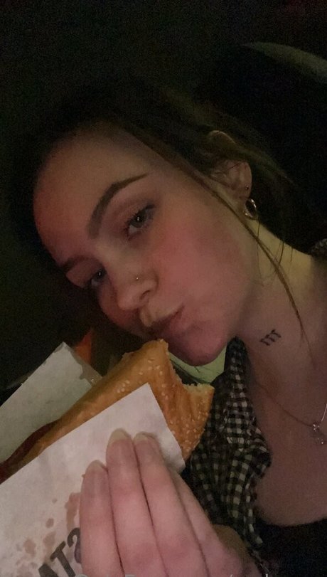 so lenaa top profile image