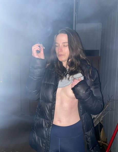 welcometothesmokeshow ホット女優 ギャラリー