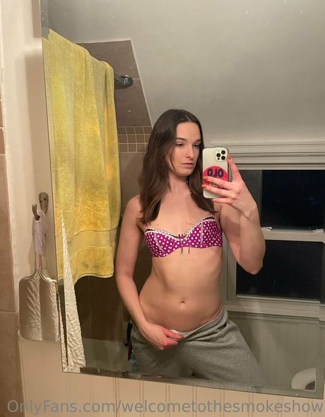 welcometothesmokeshow セックスモデル 写真
