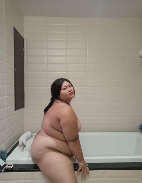 ameenachubbycutie 限定モデル 写真