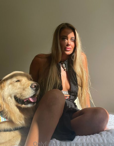 morganbingham アダルトスター 写真