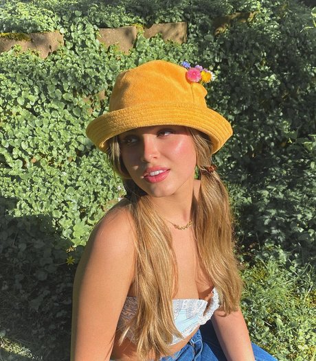 Kiana Stadler 裸の女優 写真