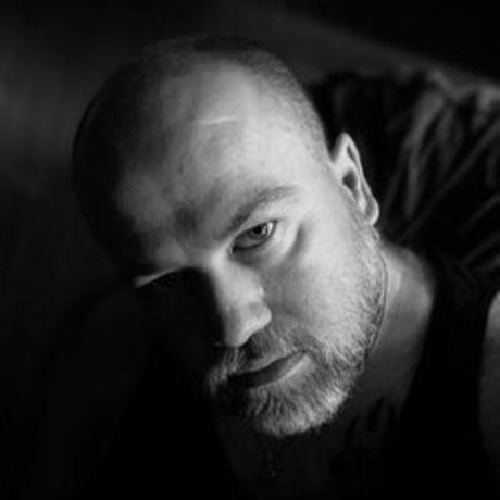 Non Binary Bear ポルノモデル 写真