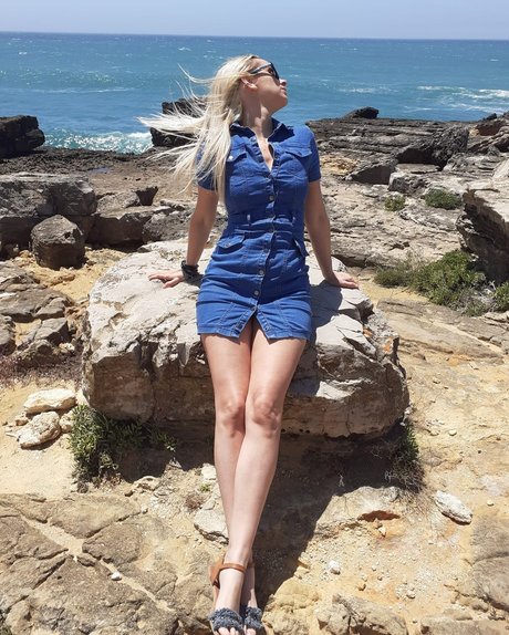 Alexandra Silva ホットなモデル 写真