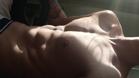 Alex Wispord ヌードモデル 画像
