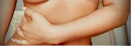 NyleeCyrus セックスモデル 画像