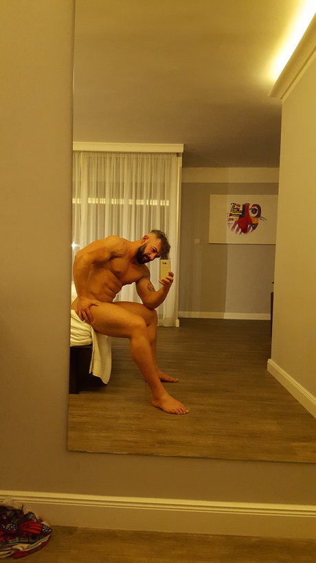 Andrei4fit 裸モデル 画像