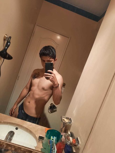 プッシータトゥーOnlyFans 限定 写真
