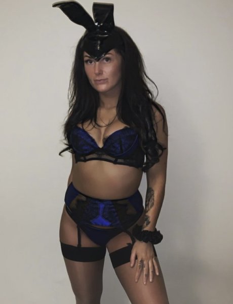 Alexandria ackers 素敵なスター ギャラリー