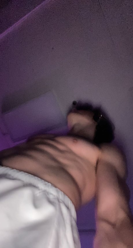 Aiden Killian ホットなモデル 画像