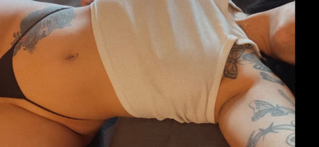 Octavia Rose ホットスター 写真