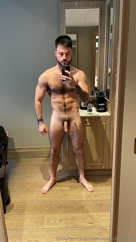 Max Dennison セクシーモデル 写真