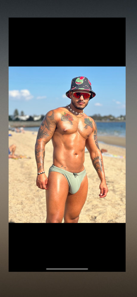 Julian Gio 最高のポルノスター 写真