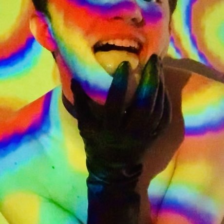 adam ポルノスター 独占 画像