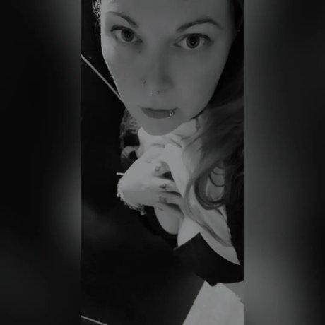 Alice Umbra ポルノスター 写真