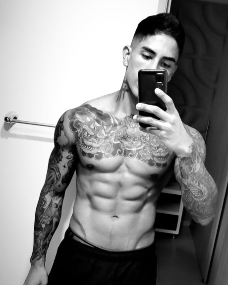 Adan Reilly 高品質のスター 画像