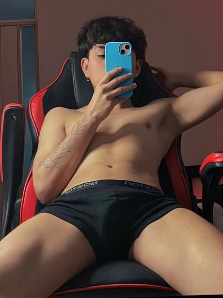 Aar n Sanchez ポルノスター アダルト 画像