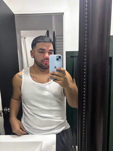 Pablo Ram rez Galarce 完璧なモデル 写真