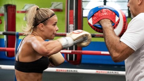 Paige VanZant かわいいポルノスター 写真