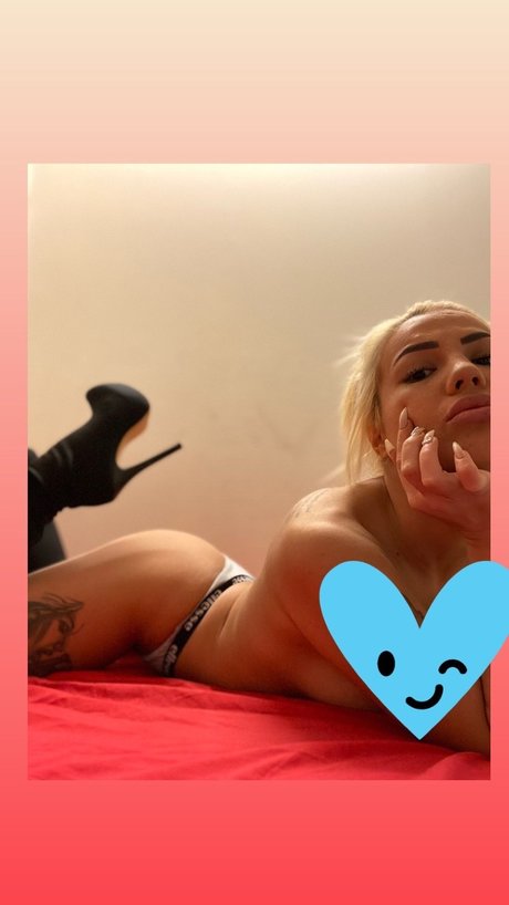 Alecsandraa 高品質のスター 写真
