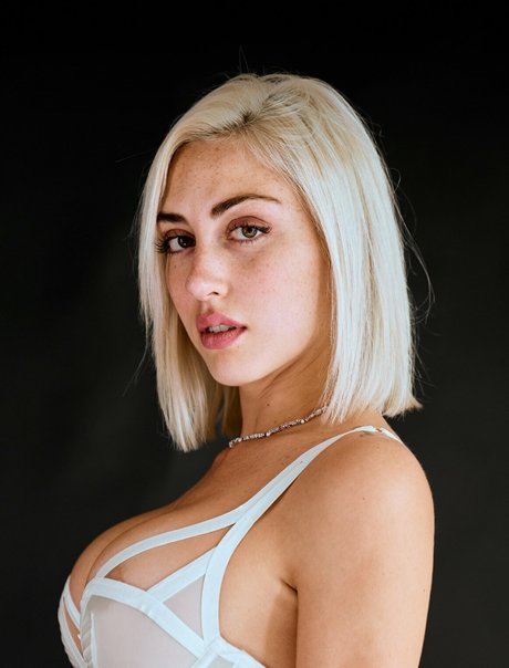 Paula Micah 高品質スター 写真