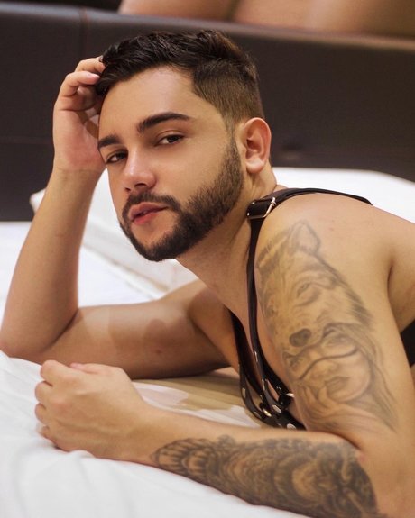Peter Ribeiro エロティックなスター 写真