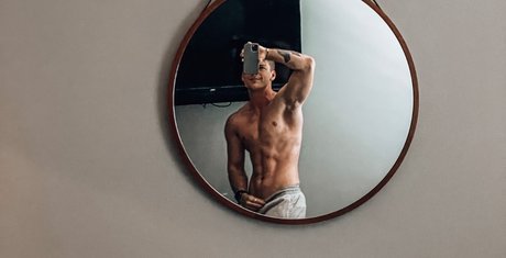 Daniel Steven アートモデル 写真