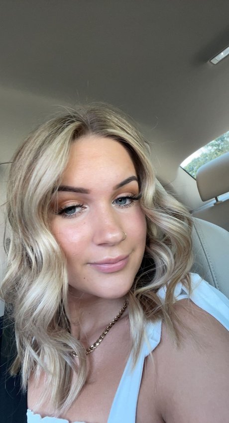 Danielle M ヌード女優 画像