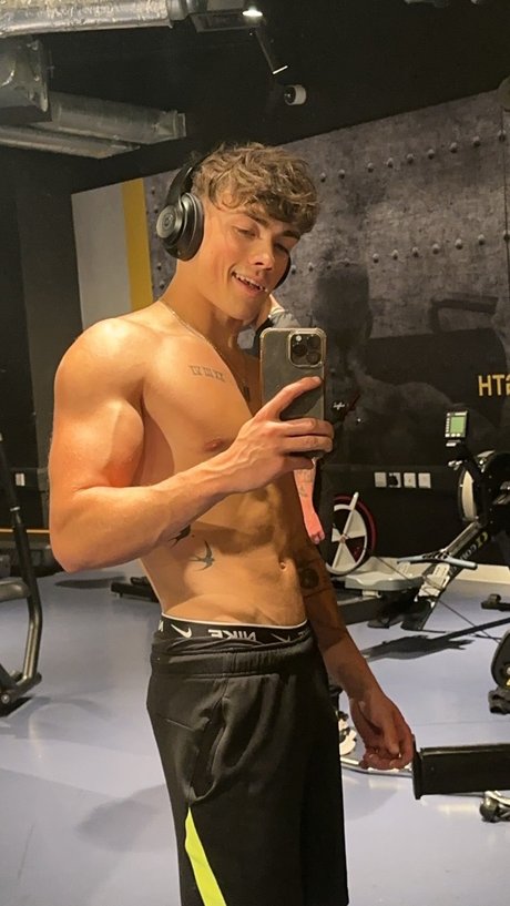 カービーファックOnlyfans エロチック 写真