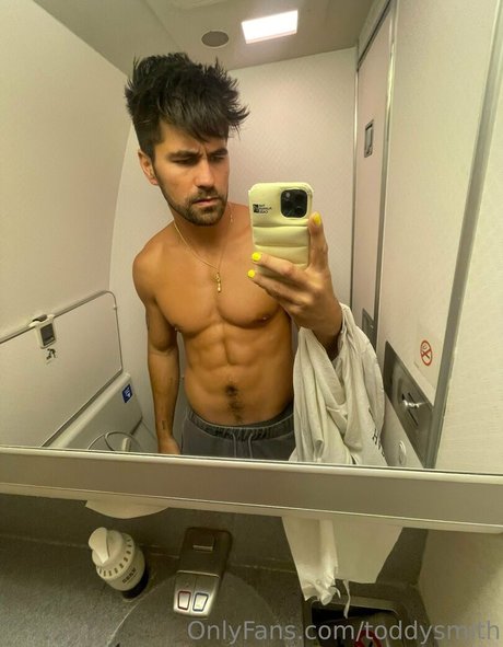 toddysmith 完璧なモデル 写真