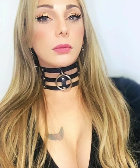 Gabriela Lori ポルノモデル アーカイブ