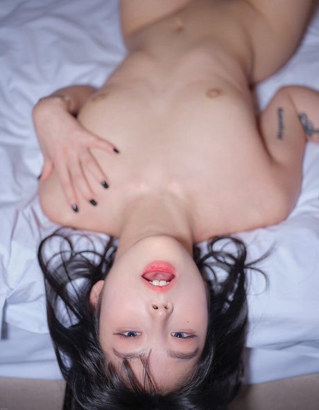 ティーンウェブカメラOnlyFans トップ 画像