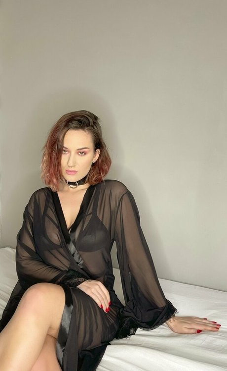 realhoneytunnelx 完璧な女優 写真
