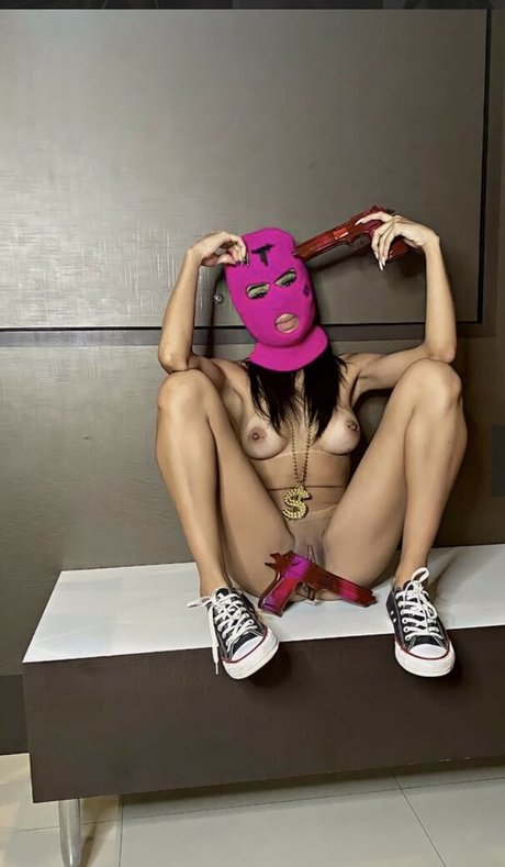 Itamara Flores ヌードのポルノスター 写真