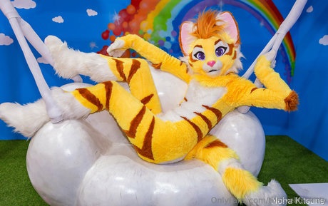 thatyellowkitty ポルノスター アダルト 画像