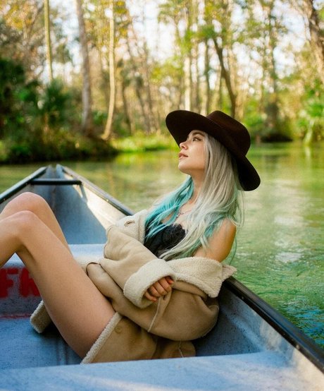 Melodi Flack 高品質モデル 写真