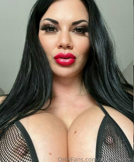 かわいい巨乳OnlyFans ヌード アーカイブ