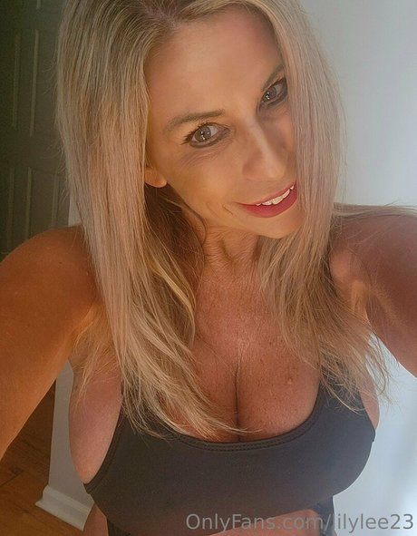 ゲイのインフルエンサーOnlyFans HD 写真