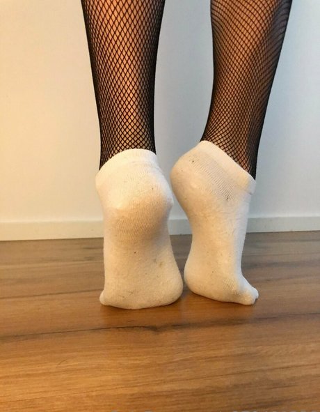 officialfeetforfun ヌードモデル 画像