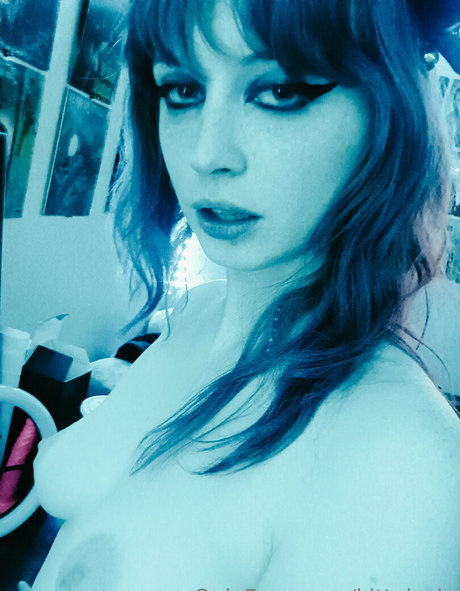 kittvixsin 裸のモデル 写真
