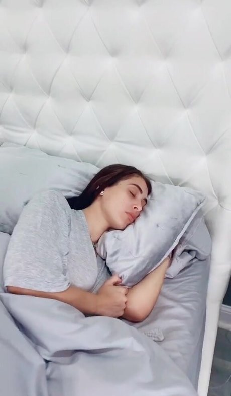 Ansley Pacheco トップ女優 画像