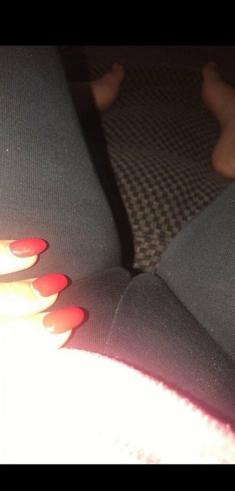 金髪BBW オンリーファンズ ポルノグラフィック 写真