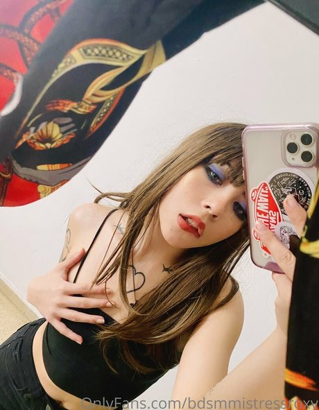 bdsmmistressroxy ポルノスター 高品質 写真