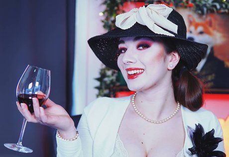 Miss Mikkaa 高品質モデル 写真