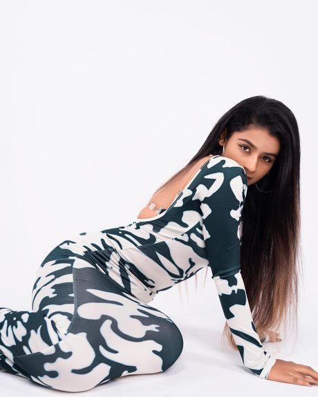 Suhana Khan 高品質のポルノスター 画像