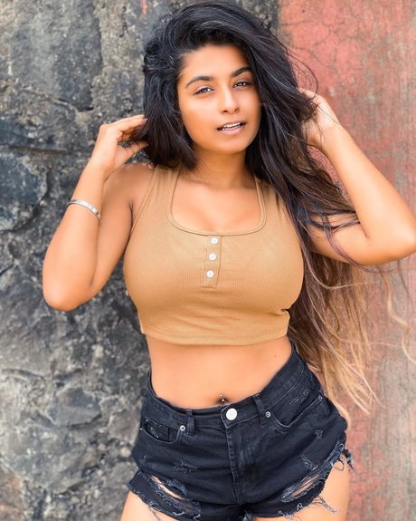Suhana Khan ホットスター ギャラリー