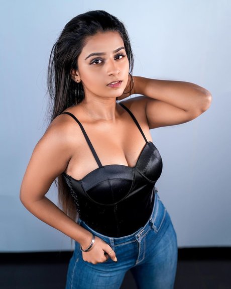 Suhana Khan ホットスター 画像