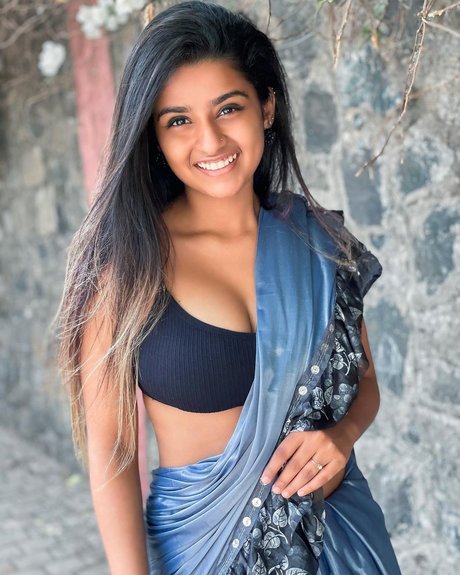 Suhana Khan ポルノスター アーカイブ