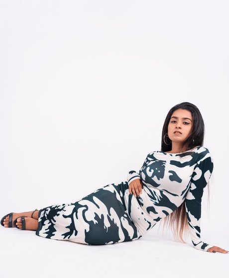 Suhana Khan 素敵なモデル 写真
